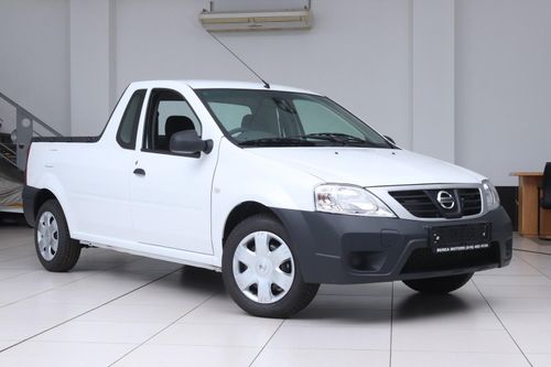 2024 NISSAN NP200 1.6i (aircon) safety pack