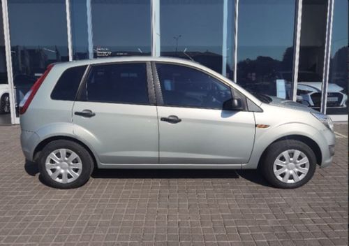 2014 FORD FIGO 1.4 AMBIENTE