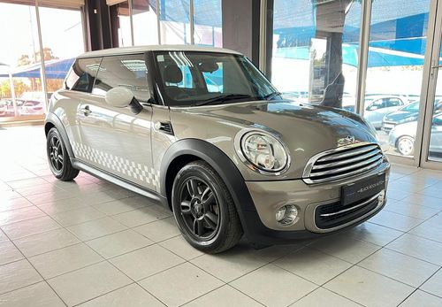 2012 MINI Hatch Cooper Auto