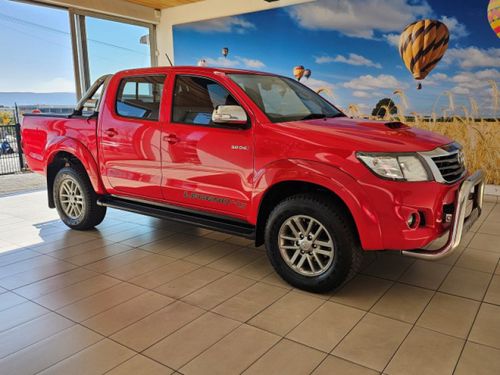 2015 TOYOTA HILUX 3.0 D-4D LEGEND 45 R/B P/U D/C