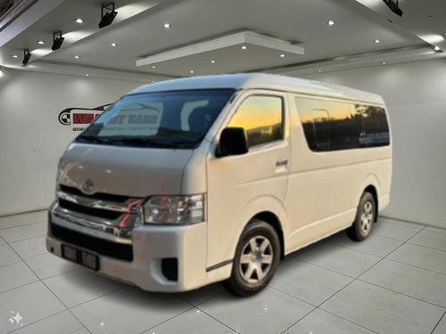 2015 Toyota Quantum 2.7 GL 10-seater bus