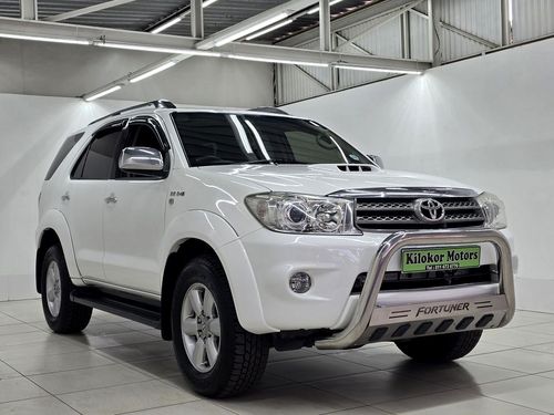 2011 TOYOTA FORTUNER 3.0 D-4D R/BODY AT