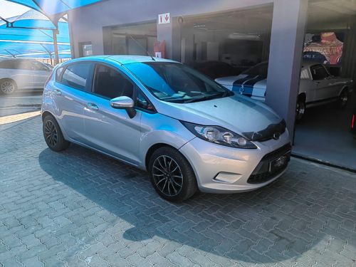 2012 Ford Fiesta 5-Door 1.6 Ambiente