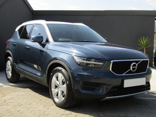 2021 Volvo XC40 T3 Momentum