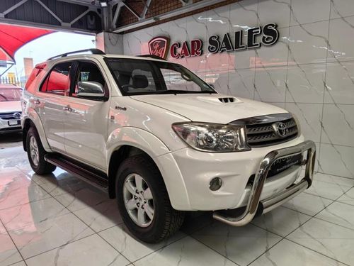 2011 Toyota Fortuner FORTUNER 3.0D-4D R/B