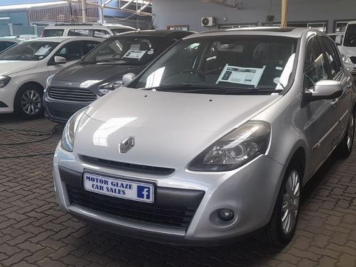 2010 Renault Clio III 1.6 Dynamique 5-dr Auto