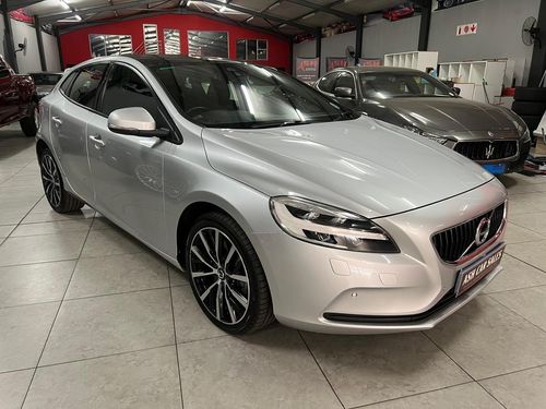 2019 Volvo V40 D3 Momentum