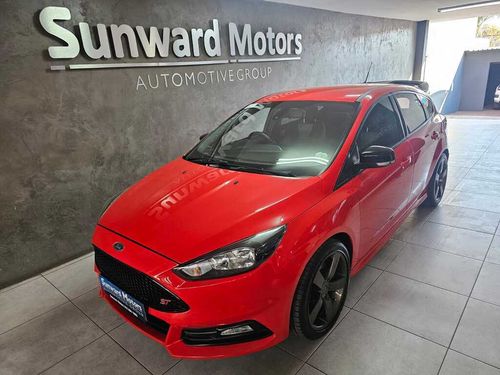 2016 FORD FOCUS 2.0 ECOBOOST ST1