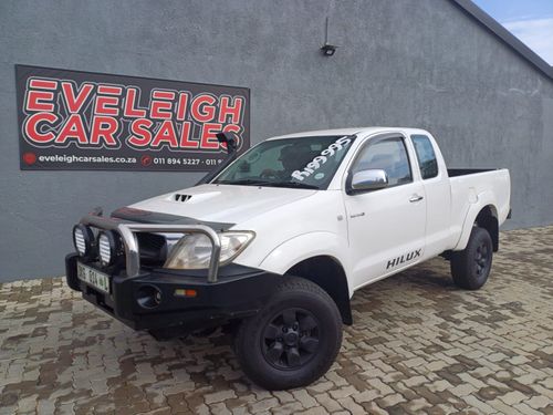 2011 TOYOTA HILUX RAIDER DAKAR 3.0 D4D EXTRA CAB