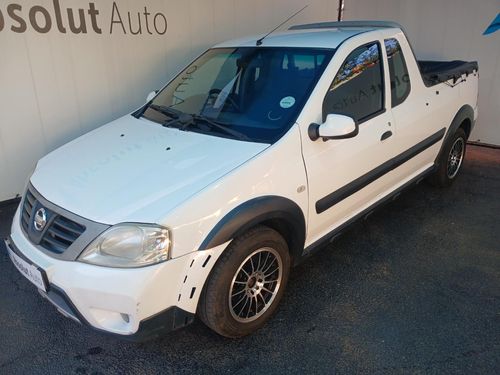 2011 Nissan NP200 1.5dCi Safety Pack