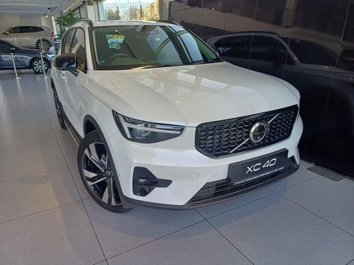 2024 Volvo XC40 B4 Geartronic Ultimate Dark (Mild Hybrid)