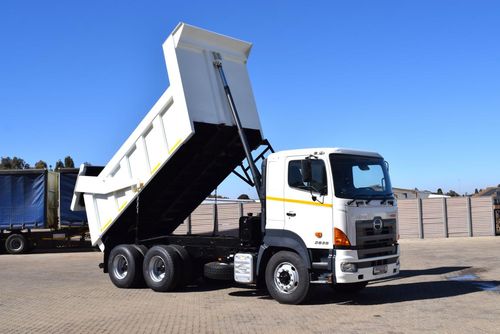 2019 Hino 700 Series 2838 SLT SSC STL 6X4 (CB7) TIPPER