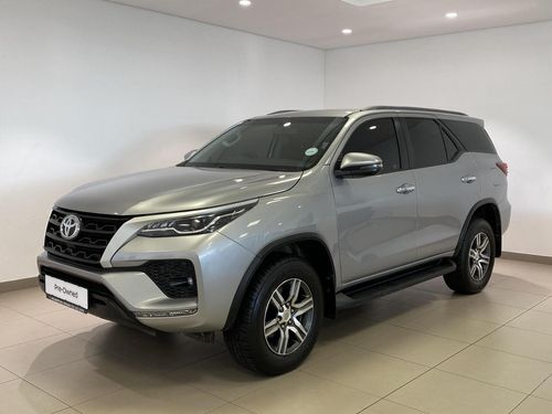 2021 TOYOTA Fortuner 2.4gd-6 4×4 a/t