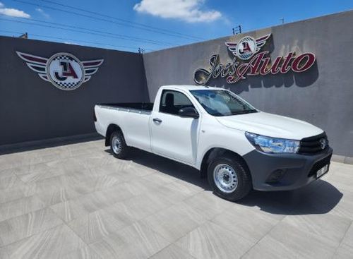 2023 TOYOTA HILUX 2.0 (aircon)