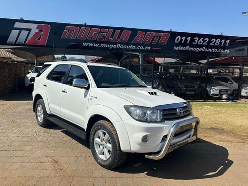 2011 Toyota Fortuner 3.0 D-4D Raised Body