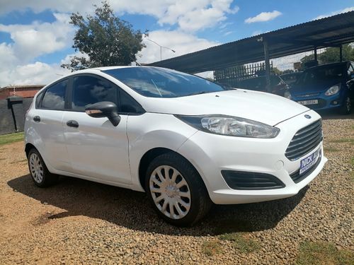 2017 FORD FIESTA 5-door 1.4 ambiente