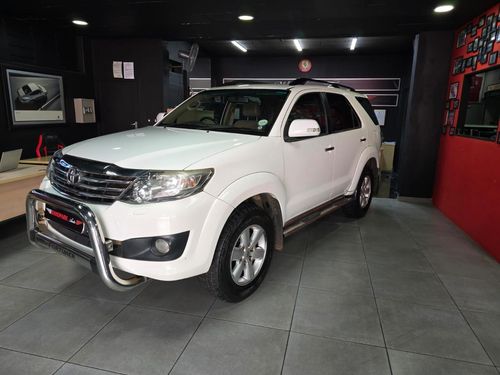 2011 TOYOTA FORTUNER 4.0 v6 heritage edition 4x4