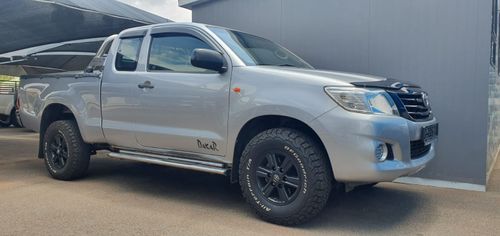 2015 HILUX 2.5 D-4D R/B SRX P/U XTRA CAB