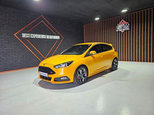 2015 Ford Focus ST 1