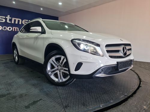 2015 MERCEDES-BENZ GLA 200 A/T