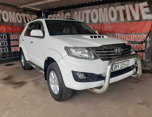 2012 TOYOTA FORTUNER 3.0D-4D R/B