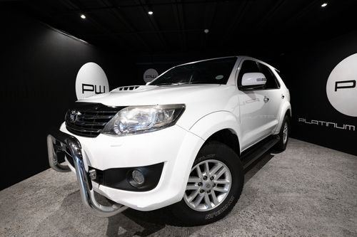 2015 TOYOTA FORTUNER 3.0D-4D R/B A/T