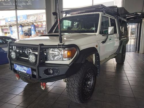 2022 Toyota Land Cruiser 79 4.5 D Double-Cab