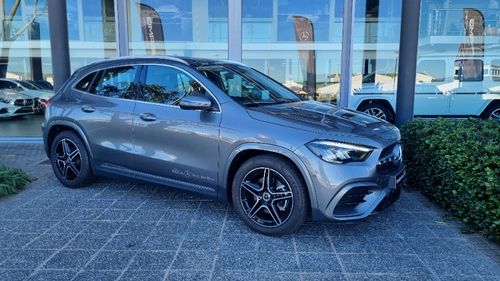 2024 MERCEDES-BENZ GLA 200 A/T