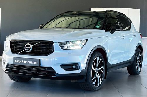 2021 VOLVO XC40 D4 AWD R-Design