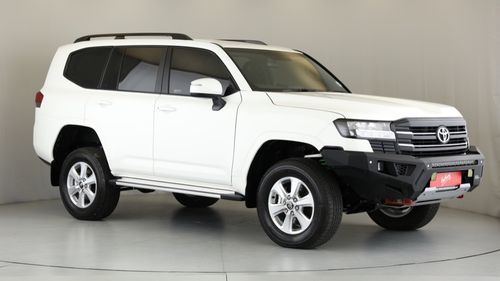 2023 TOYOTA LANDCRUISER 300 V6 3.3D GX-R