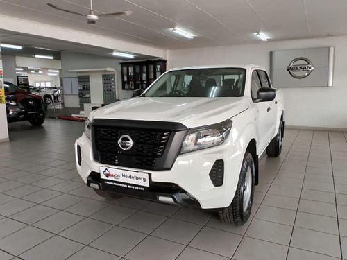 2024 Nissan Navara 2.5D Se D Cab 4X2