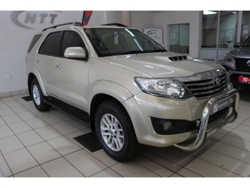 2011 TOYOTA FORTUNER 3.0D-4D R/B A/T