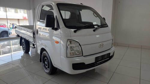 2024 HYUNDAI H100 / BAKKIE 2.6D AC FC DS