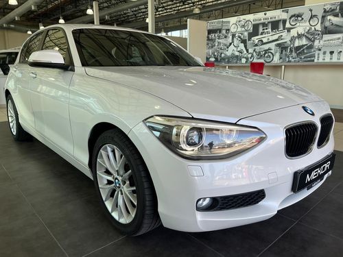 2015 BMW 1 SERIES 118i 5-Door Auto