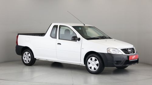 2023 NISSAN NP200 1.6 SAFETY PACK