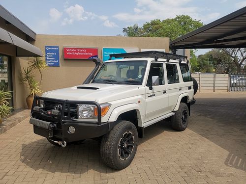 2014 Toyota Land Cruiser 76 4.5 D V8 Station Wagon