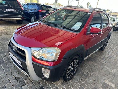 2015 Toyota Etios Cross 1.5 XS 5-dr