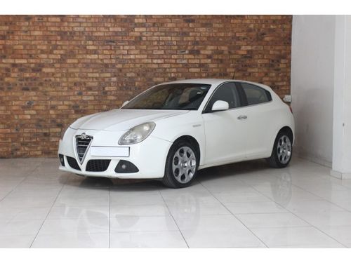 2012 Alfa Romeo Giulietta 1.4T Distinctive 5 Door R84 900