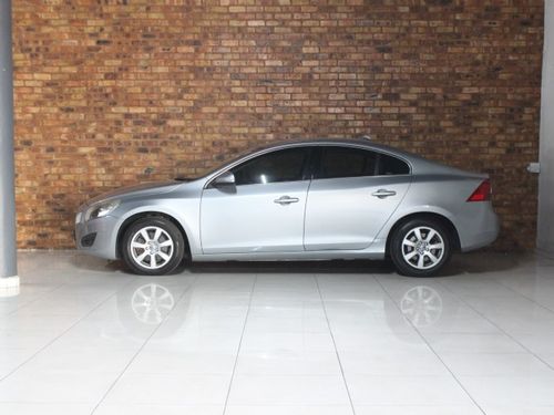 2013 Volvo S60 D3 Excel Geartronic R139 900