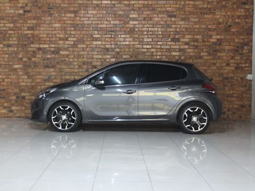 2019 Peugeot 208 Allure 1.2 Puretech 5 Door R169 995