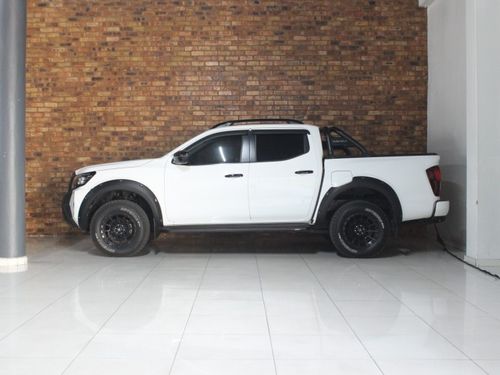 2023 Nissan Navara 2.5D Pro-4x 4×4 Auto Double Cab R689 995