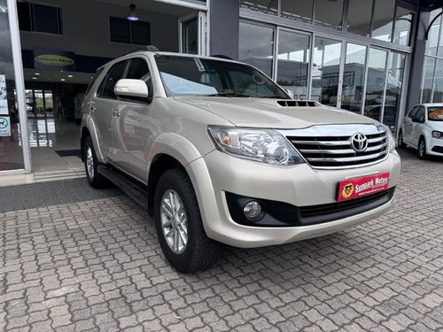 2012 Toyota Fortuner 2.5 -4d VNT