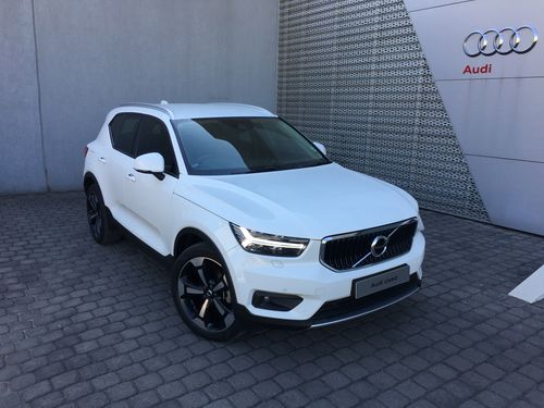 2020 Volvo XC40 T3 Momentum auto