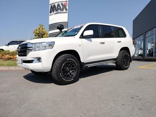 2016 Toyota Land Cruiser W P GX