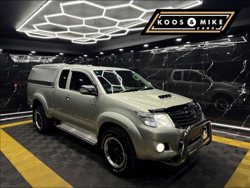 2013 TOYOTA HILUX 3.0 D-4D Xtra CAB R/BODY 4X4 RAIDER