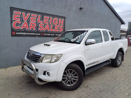 2015 TOYOTA HILUX 3.0 D4D LEGEND 45 CLUB CAB