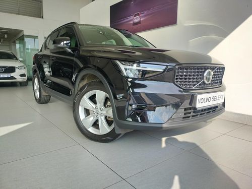 2023 Volvo XC40 B4 Plus Dark Geartronic (Mild Hybrid)