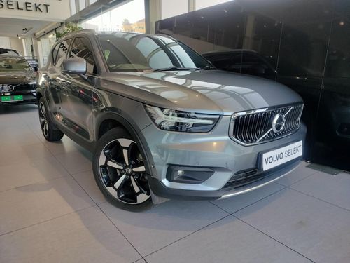 2018 Volvo XC40 T5 AWD Momentum