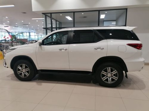 2017 Toyota Fortuner 2.4 GD-6 Raised Body