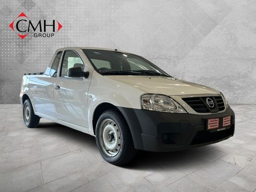 2023 Nissan NP200 1.6 8V Base + Safety